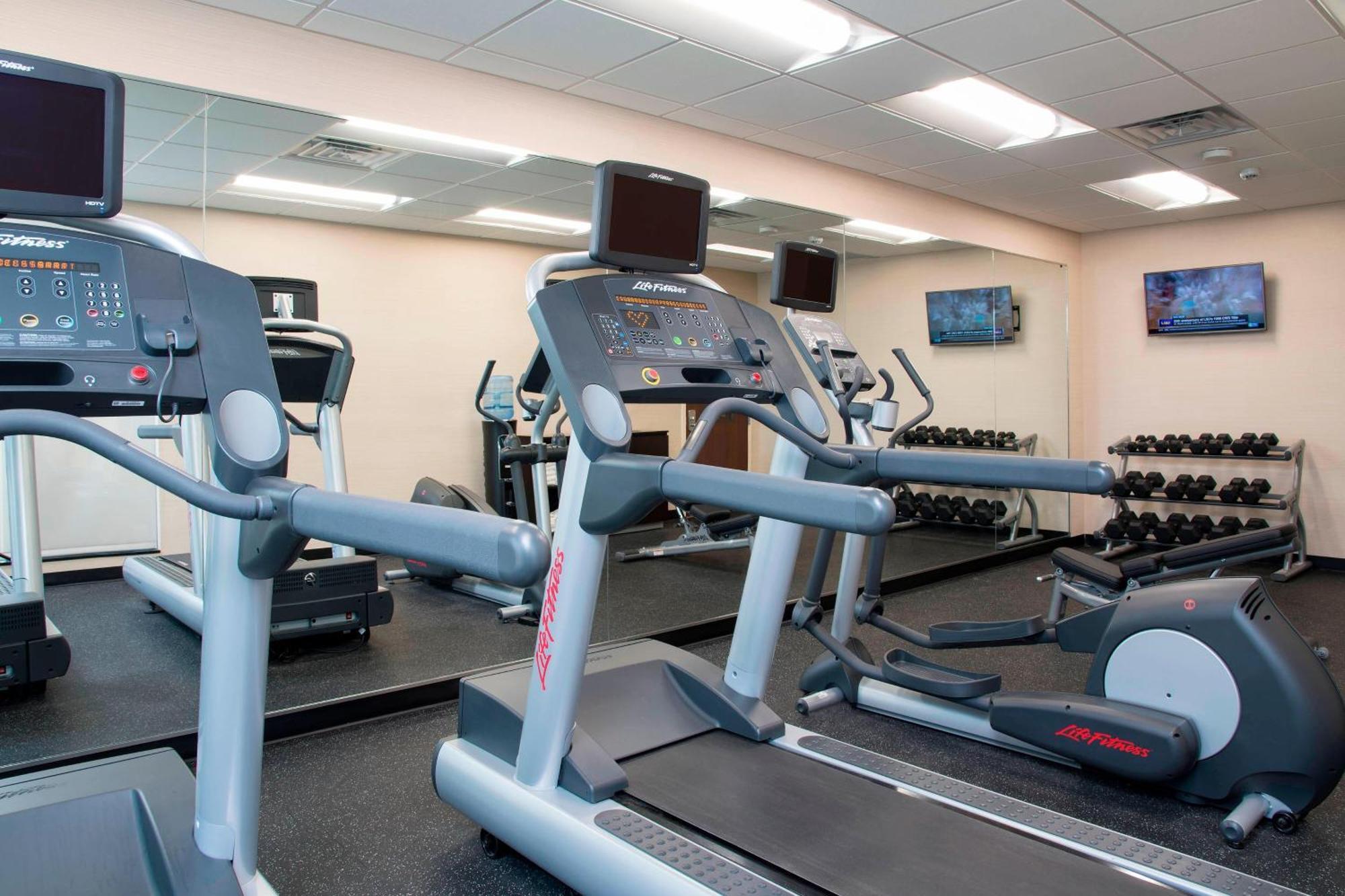 Fairfield Inn & Suites By Marriott Jackson Clinton Ngoại thất bức ảnh